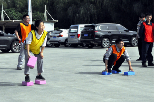 康寧特公司“慶國慶·迎中秋”趣味運動會報道701 康寧特公司“慶國慶·迎中秋”趣味運動會報道701