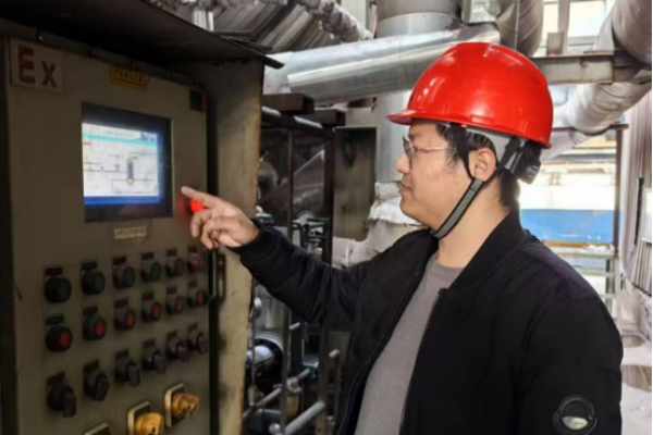 深耕技術強本領 實干篤行顯擔當—記股份公司“先進工作者”杜賢飛568 深耕技術強本領 實干篤行顯擔當—記股份公司“先進工作者”杜賢飛568