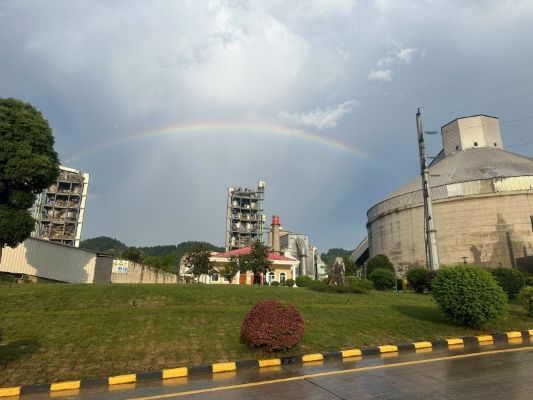 貴陽海螺，一橋飛架，蘇金鳳_副本